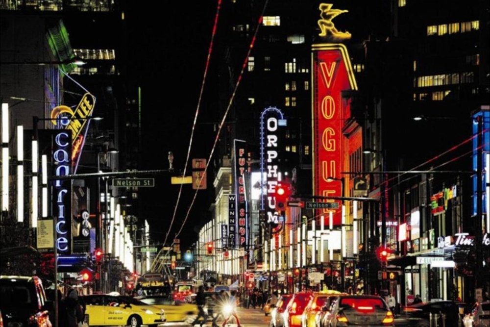 Divya Sutra Suites on Robson Downtown Vancouver Image 11