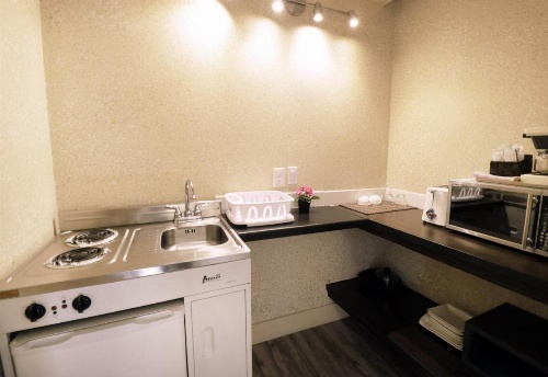 Divya Sutra Suites on Robson Downtown Vancouver image 12