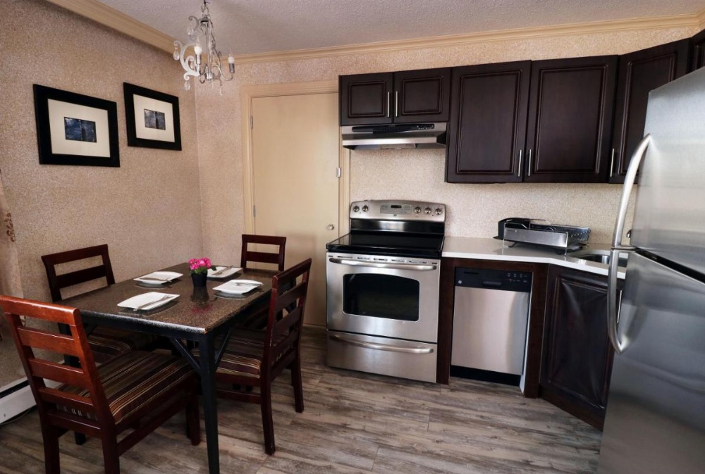 Divya Sutra Suites on Robson Downtown Vancouver Image 28
