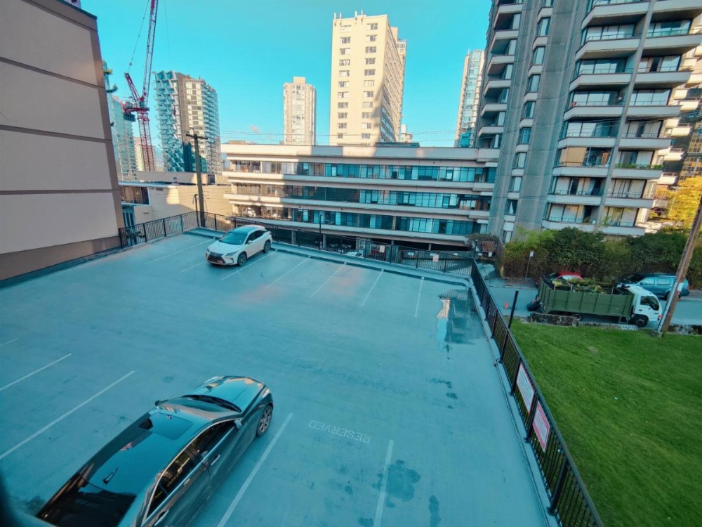 Divya Sutra Suites on Robson Downtown Vancouver Image 29