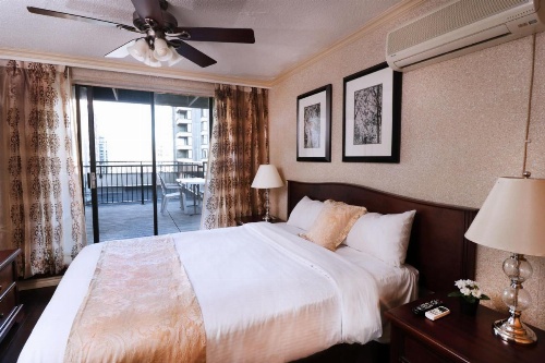 Divya Sutra Suites on Robson Downtown Vancouver image 6